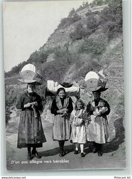 Isérables Dun pas allegre vers Iserables Tracht Schweiz - 11089004