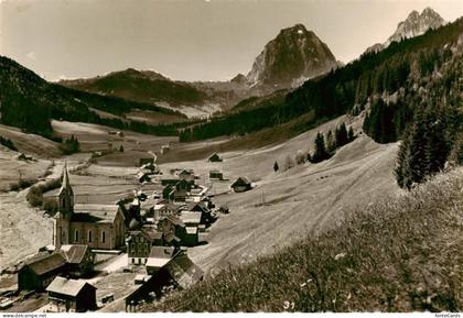 Alpthal SZ Panorama mit Kirche