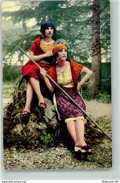 Portrait 2 Frauen - 39699715