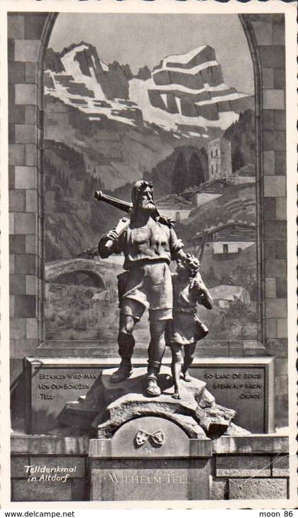SUISSE UR Uri - ALTDORF - Dorfplatz mit Telldenkmal