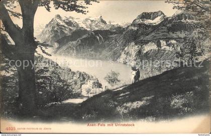 Uri-Rotstock mit Axen Fels