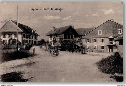 1088 Ropraz 1919 Foto AK Place du village Kutsche - 13597579