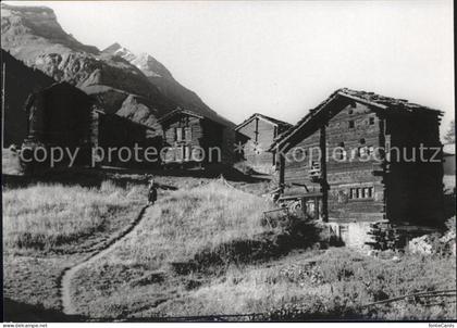 Blatten VS Holzhaeuser