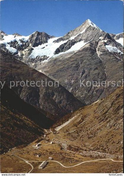 Taesch mit Taeschalp und Weisshorn