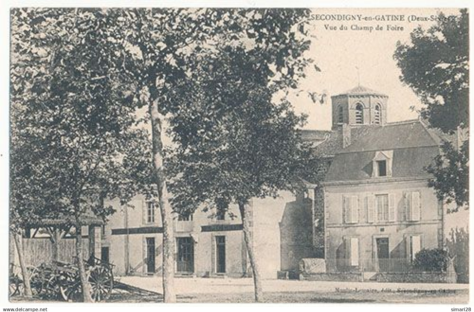 SECONDIGNY EN GATINE - VUE DU CHAMP DE FOIRE