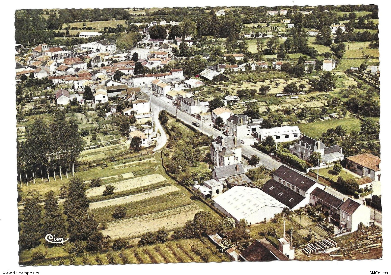 Secondigny, lot de 3 vues aériennes (GF6917)