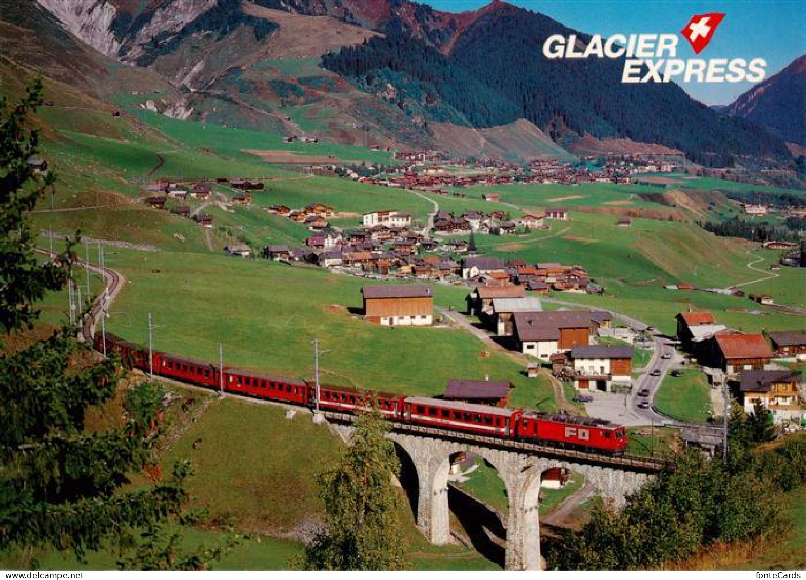 Sedrun Der Glacier Express im Tujetsch mit Rueras und Sedrun