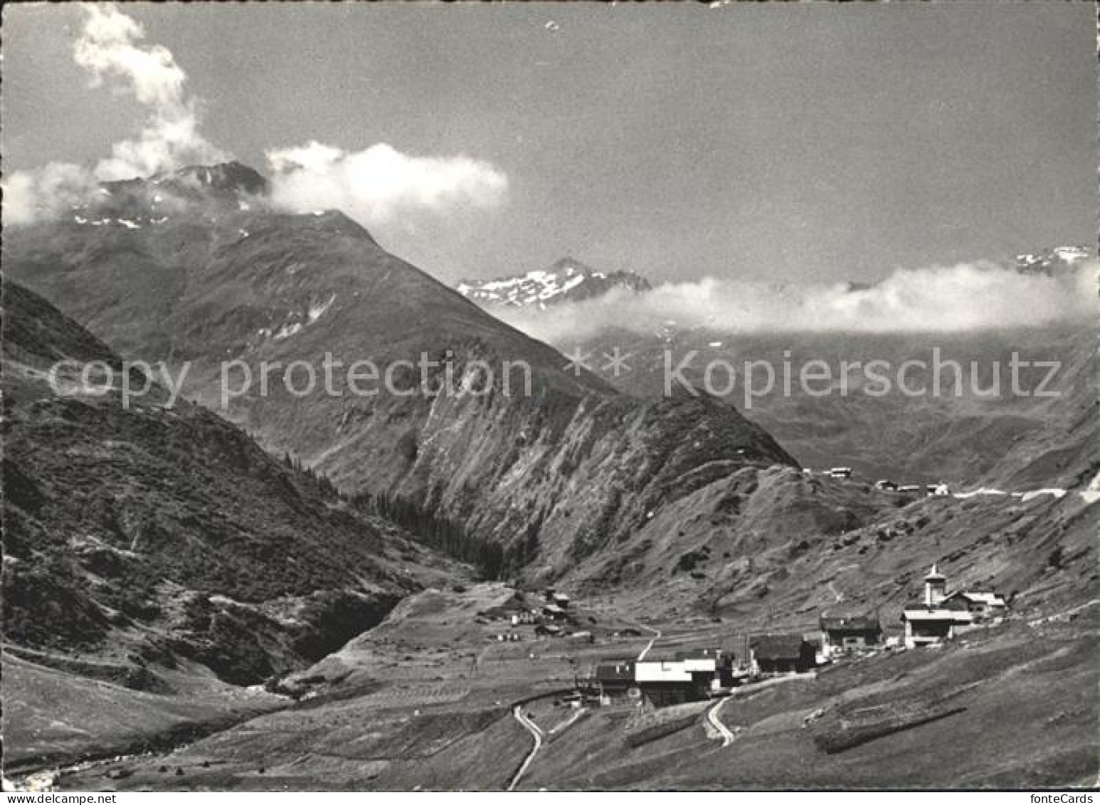 Selva Tujetsch mit Piz Badus