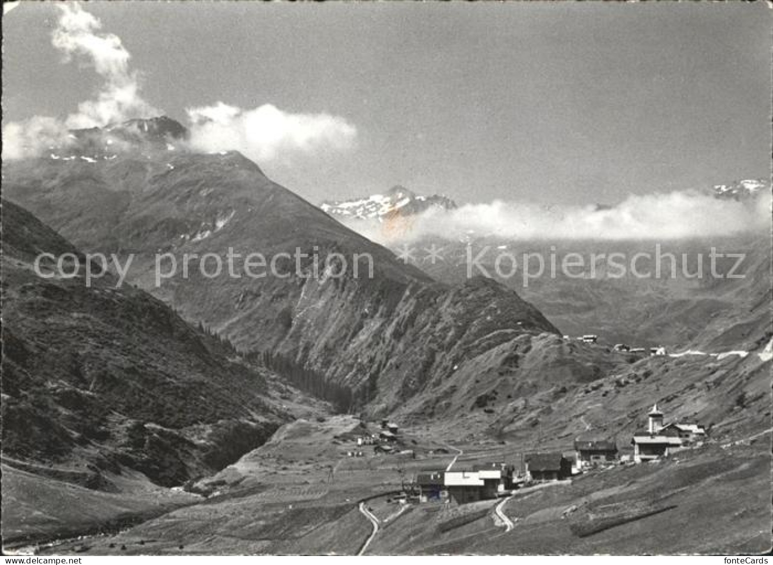 Selva Tujetsch mit Piz Badus