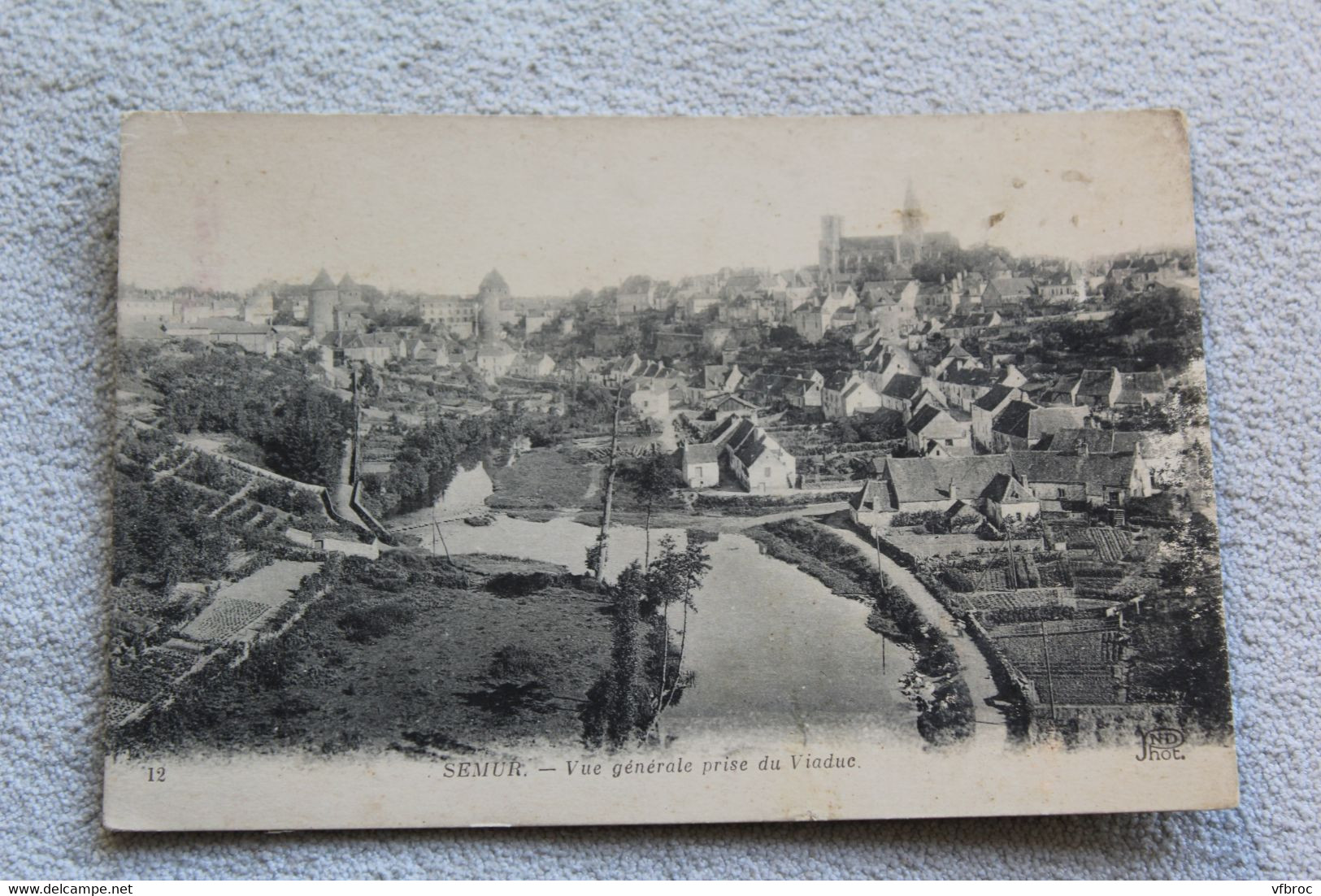 Semur, vue générale prise du viaduc, Cote d'Or 21
