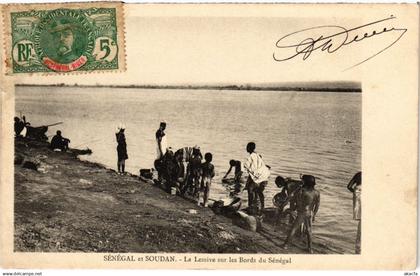 CPA SENEGAL Soudan - La Lessive sur les Bords du SENEGAL SENEGAL (1061372)