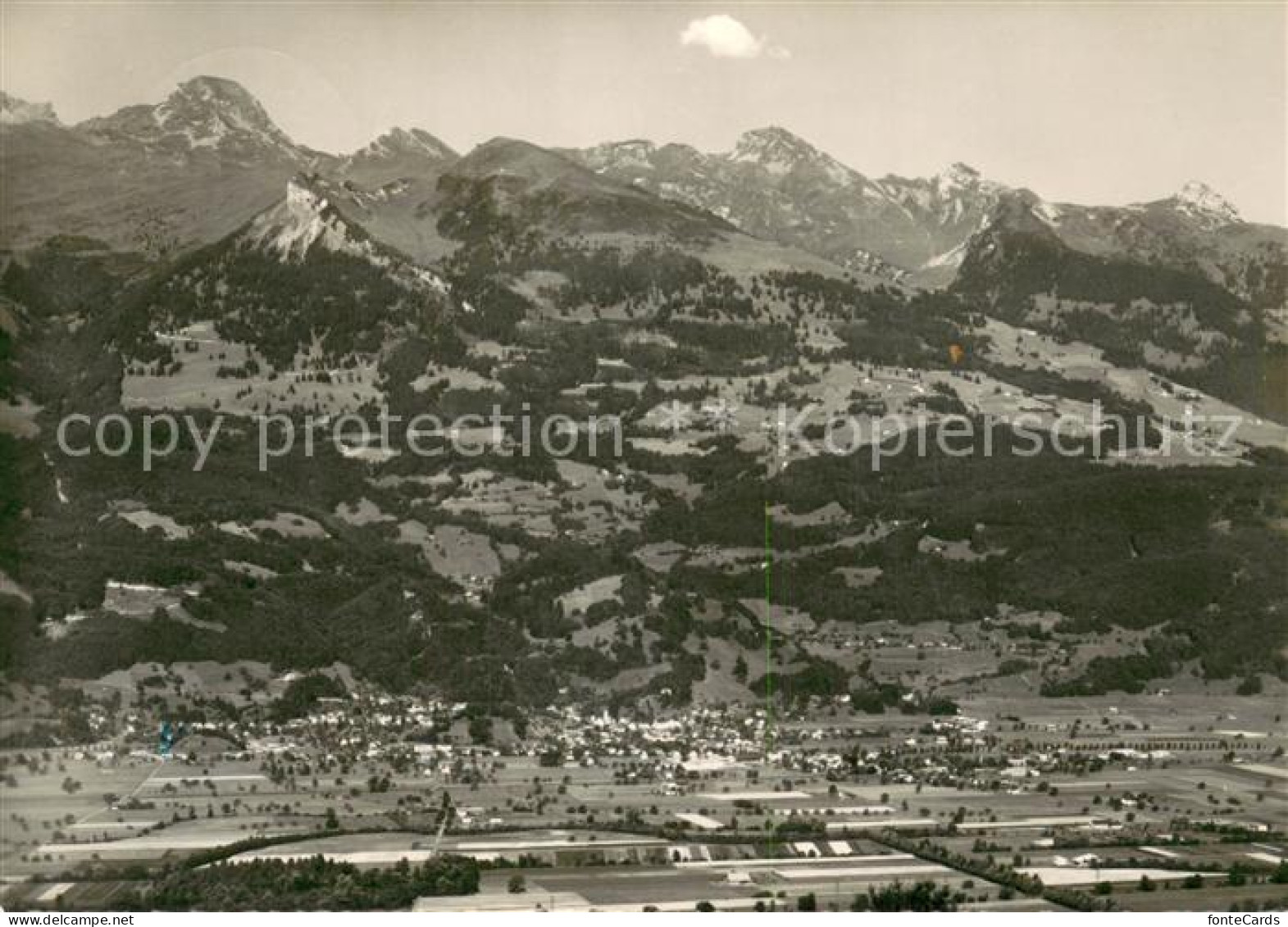 Sevelen Werdenberg mit Sevelerberg und Alvier