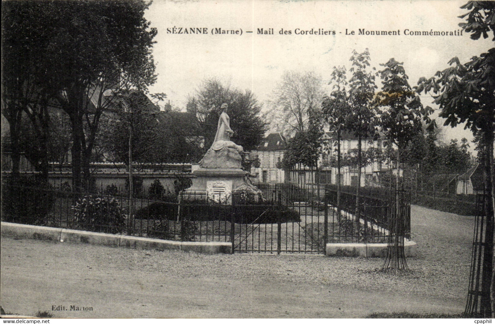 Sezanne CPA Mail des Cordeliers Le monument commemoratif