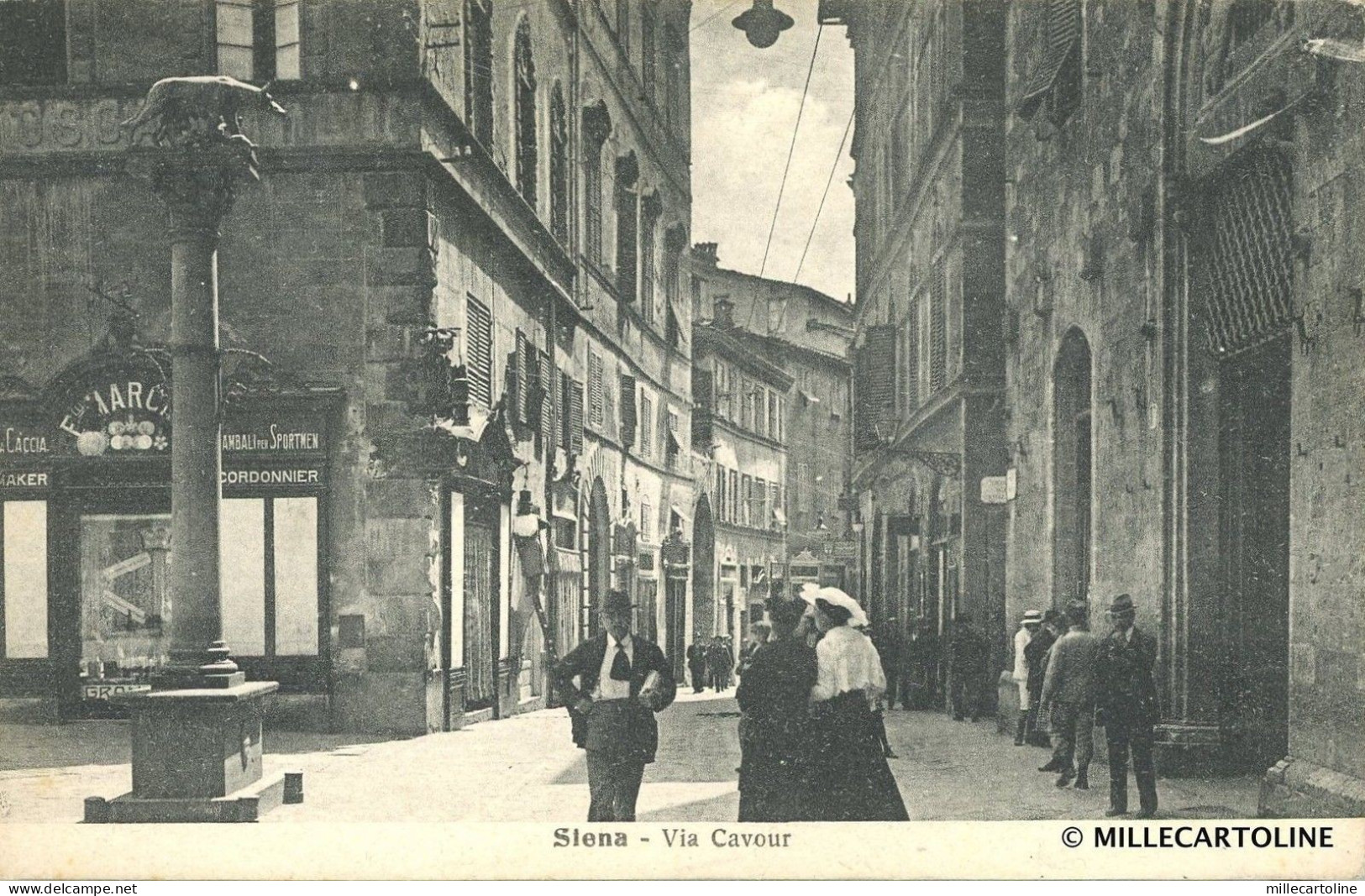 SIENA - Via Cavour