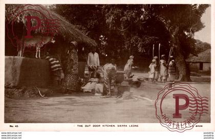 SIERRA LEONA // SIERRA LEONE. OUT DOOR KITCHEN. - REAL PHOTO