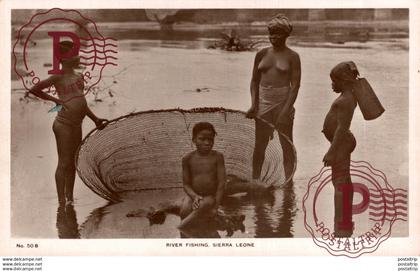 SIERRA LEONA // SIERRA LEONE. RIVER FISHING