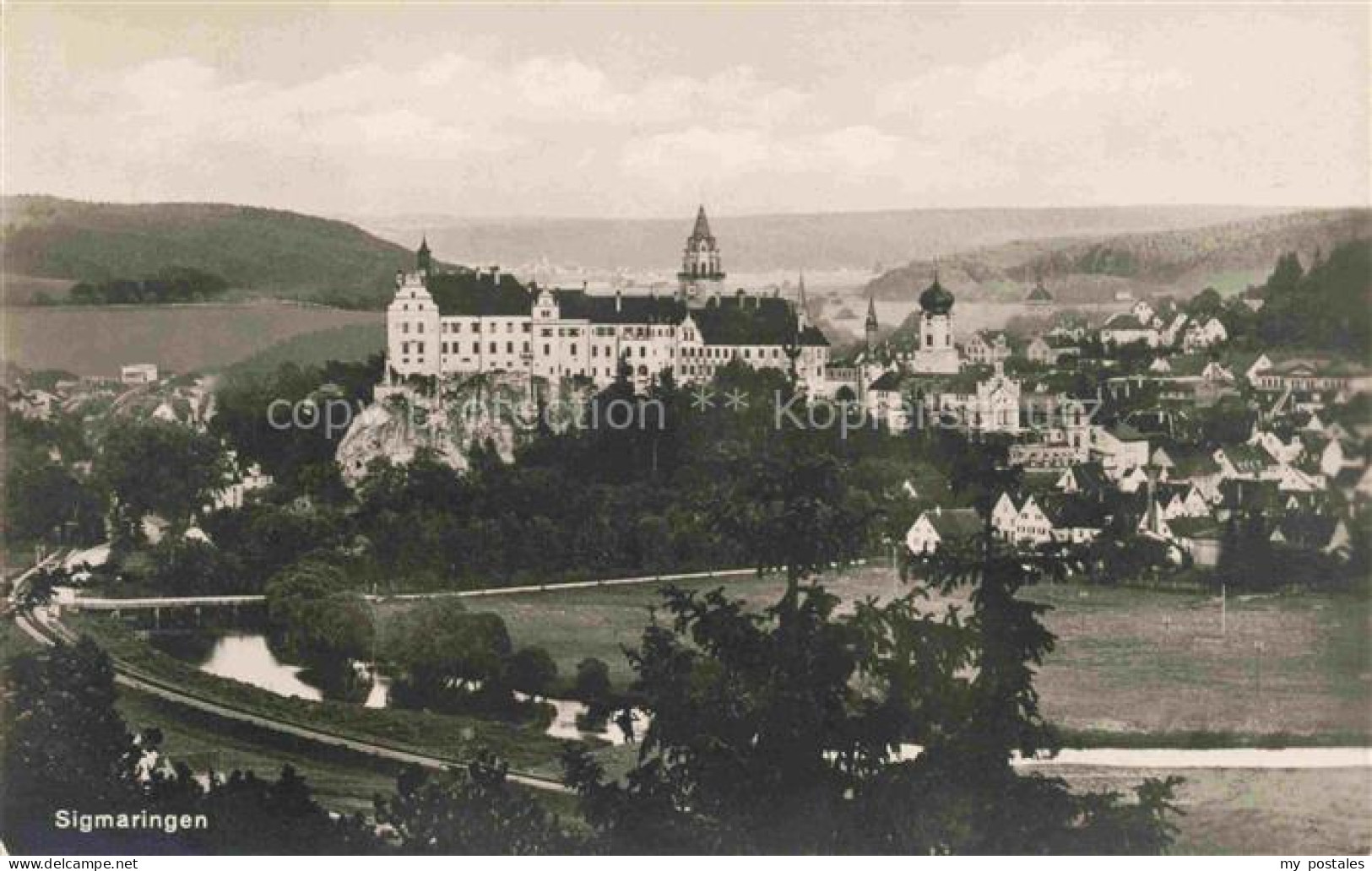 Sigmaringen Donau BW Schloss-Sigmaringen Donau Felsen Altstadt Kirche Bruecke Ha