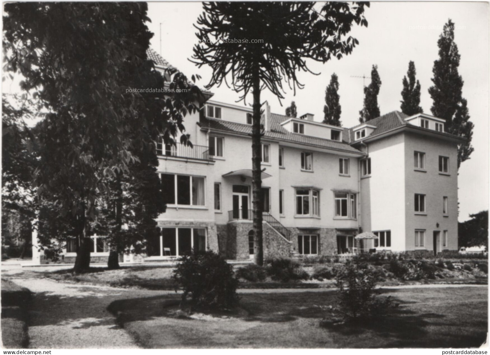 Sint-Genesius-Rode - Regina Mundi