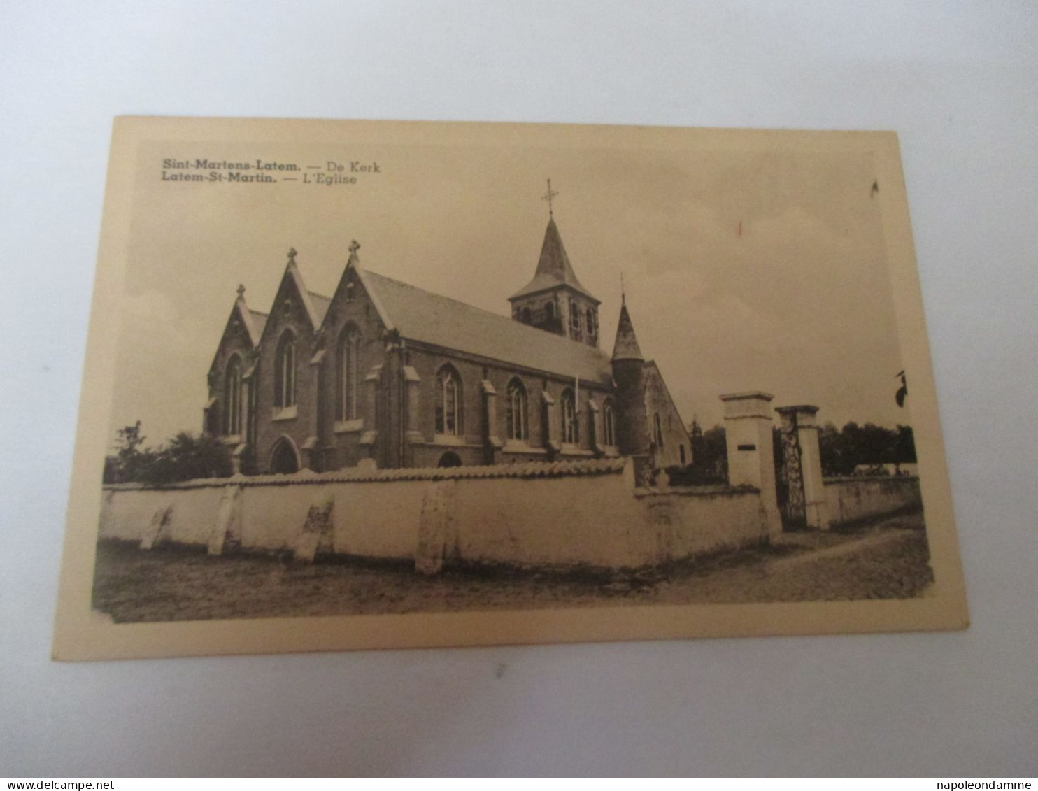 Sint Martens latem, De kerk