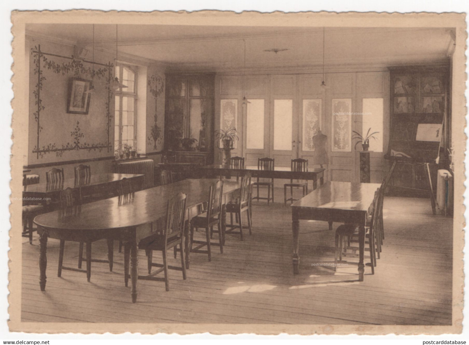 Sint-Pieters-Leeuw - St. Antonius Gesticht - Naaischool