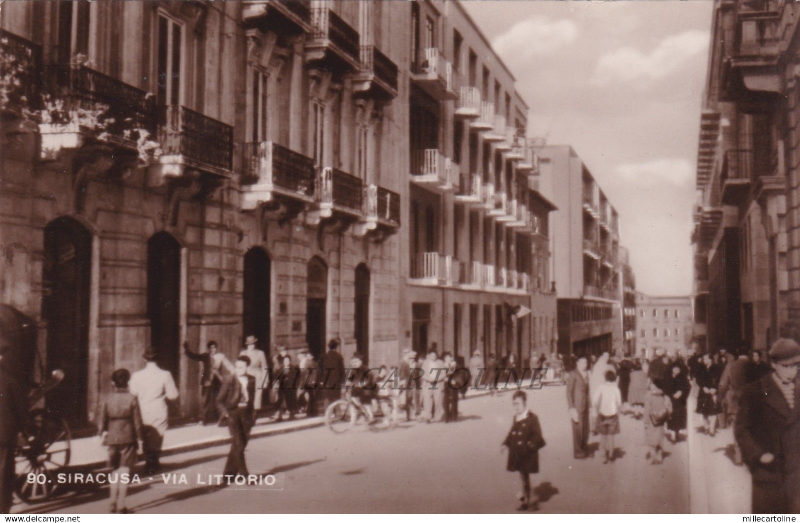 SIRACUSA: Via Littorio