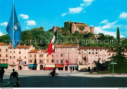 Gorizia Piazza della Vittoria e Castello