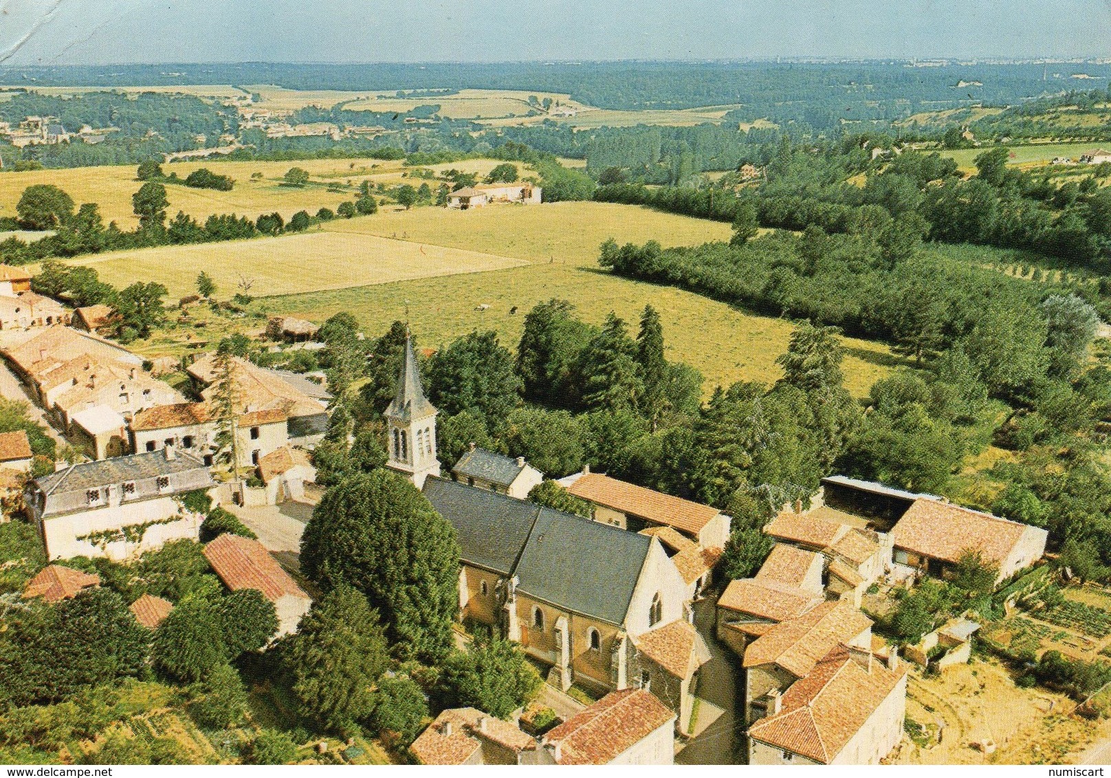 Smarves belle vue de l'Eglise