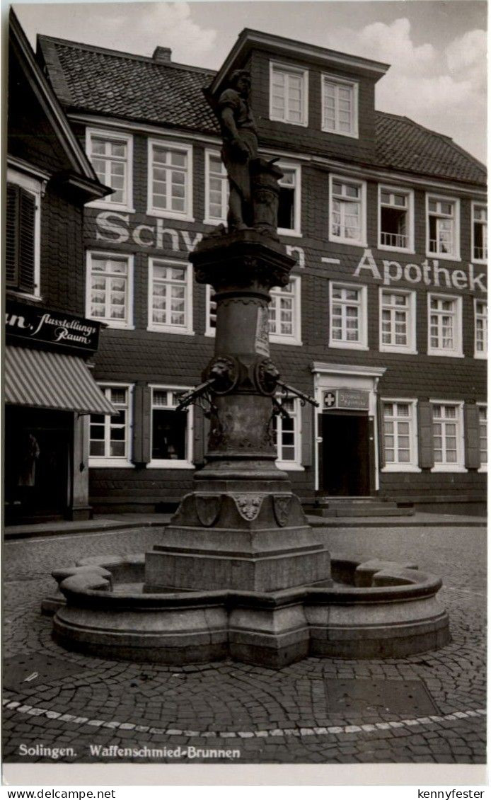 Solingen - Waffenschmied Brunnen