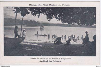 OCEANIE - ARCHIPEL DES SALOMON  - ARRIVEE DU BATEAU DE LA MISSION A BOUGAINVILLE