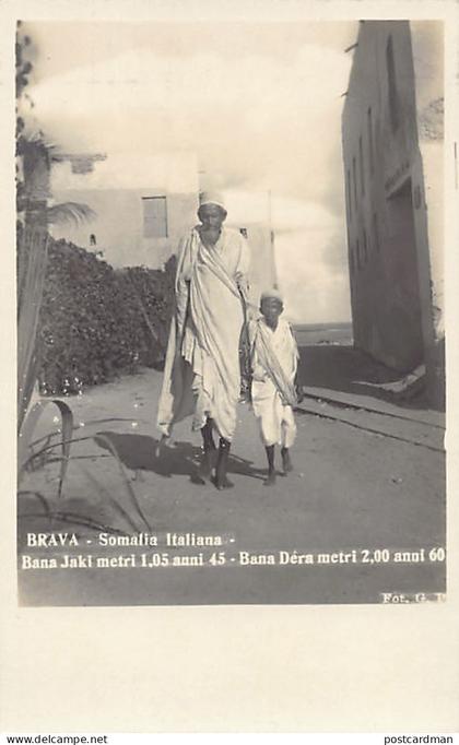 Somalia - BRAVA - Bana Jaki, darf, and Bana Déra, giant - REAL PHOTO.
