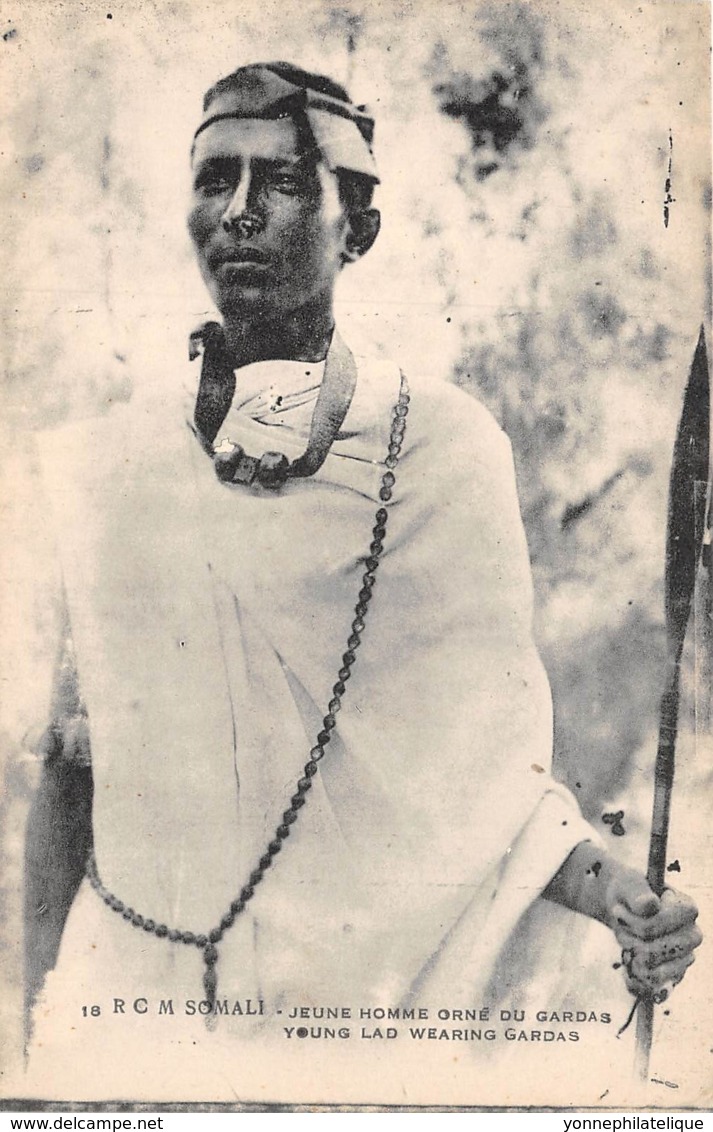 Somalie / 04 - Jeune homme orné du Gardas