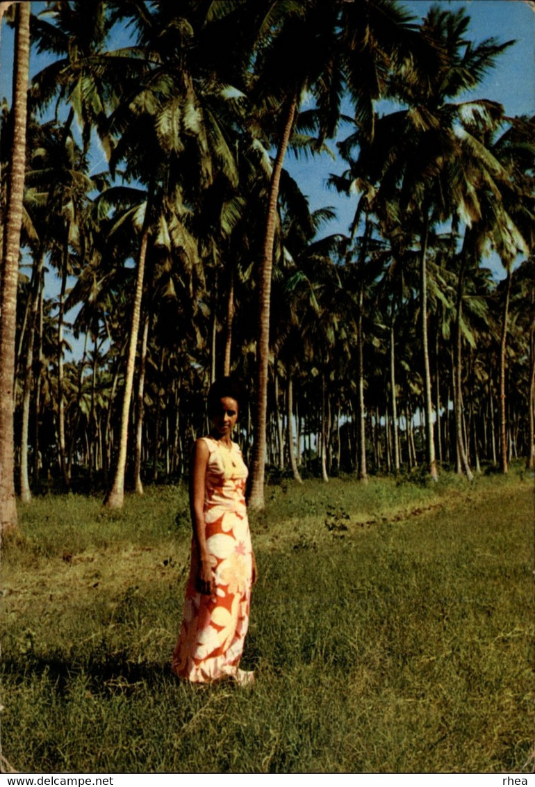 SOMALIE - cocotier - somalienne