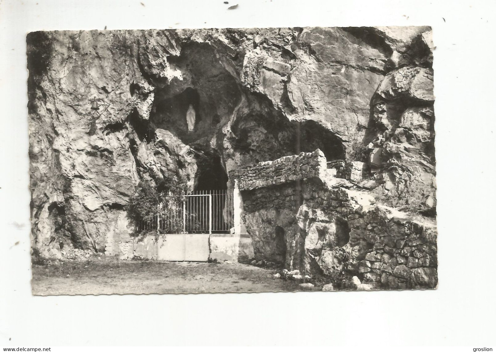 SOURNIA ( P O) CARTE PHOTO GROTTE DU MENIER (VIERGE)