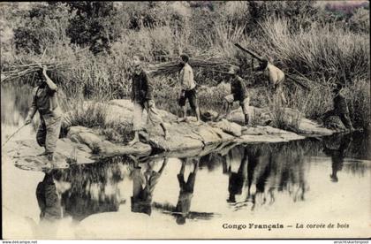 CPA Französisch Kongo, Holzarbeiter transportieren