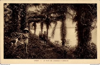 CPA Gabon Gabun, La Rive de l'Ogooue a Samkita