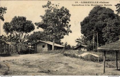 CPA Libreville Gabun, Landschaft mit Bäumen, Hütten, Weg, Gabon