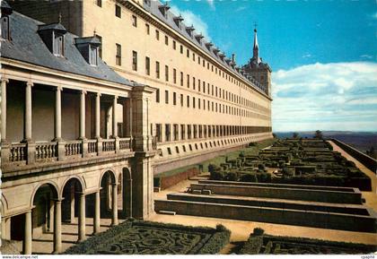 CPM El Escorial Monastere Jardin des Moines