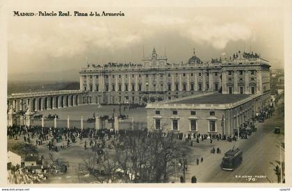 CPM Madrid Palacio Real Plaza de la Armeria Fabricacion Espanola Albina Madrid Fabricacion Espanola Albina Madrid