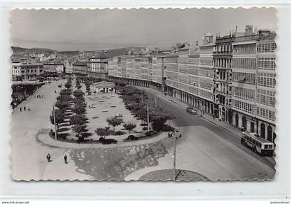 España - LA CORUÑA - Paseo de la Marina - Ed. Lujo 81