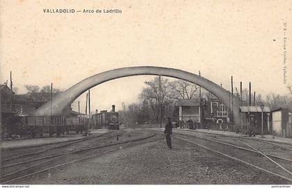 España - VALLADOLID (Cast. y León) Arco de Ladrillo - Estación - Ed. Guillen 2