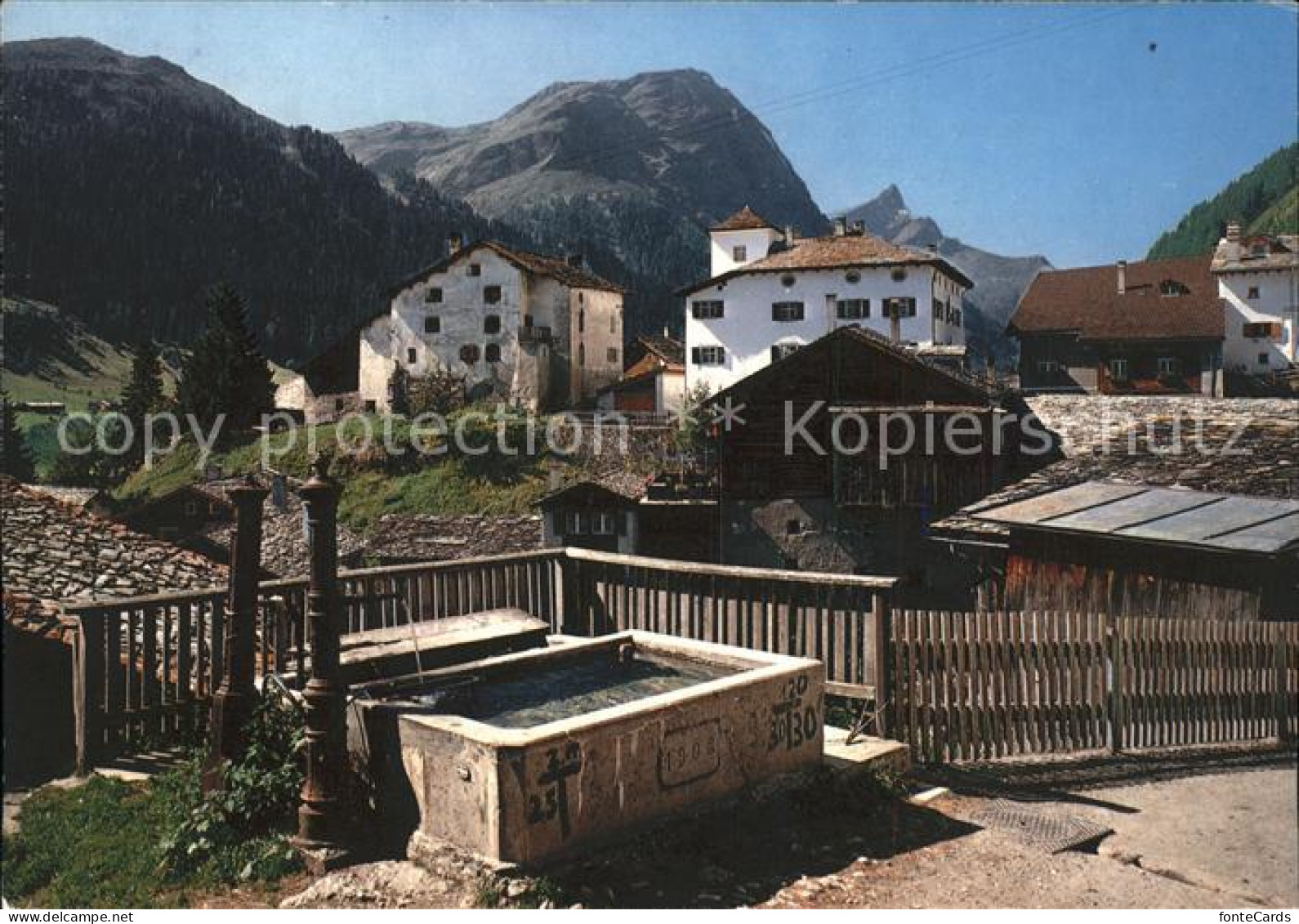 Spluegen GR im Rheinwald mit Guggernnuell und Einshorn