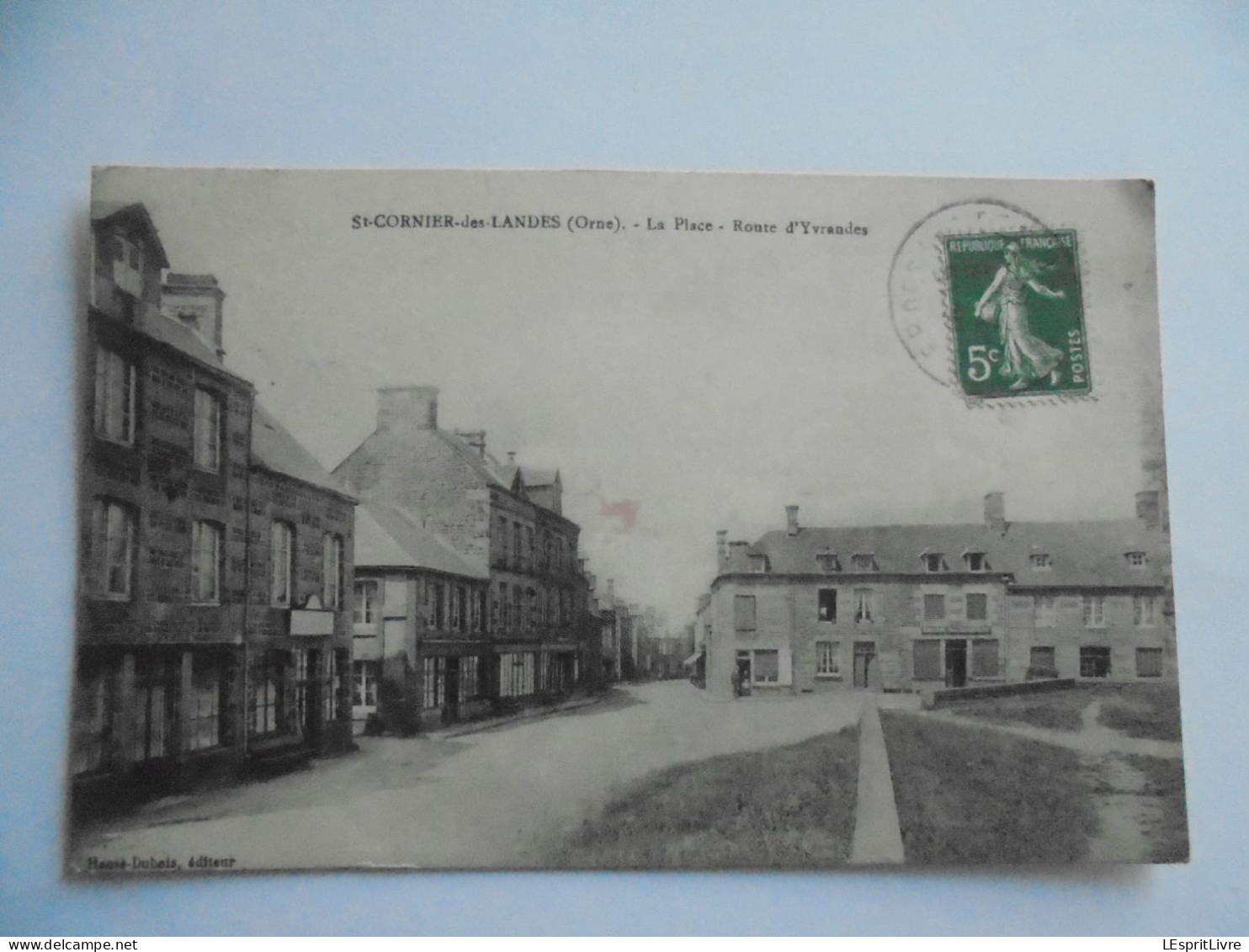 St CORNIER DES LANDES La Place Route d'Yvrandes  Carte Postale