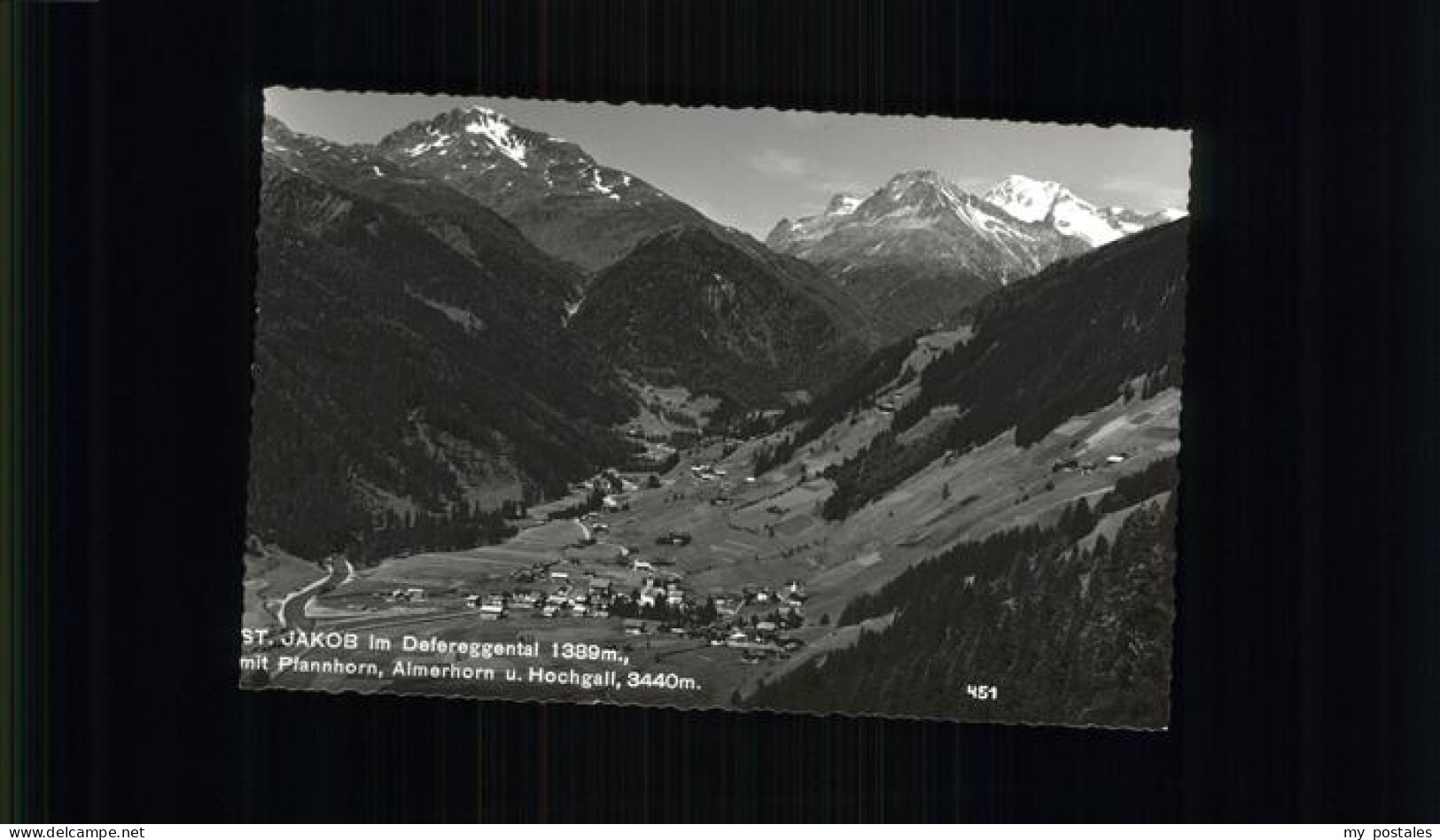 St Jakob Defereggen Blick ins Defereggental mit Pfannhorn Almerhorn und Hochgall