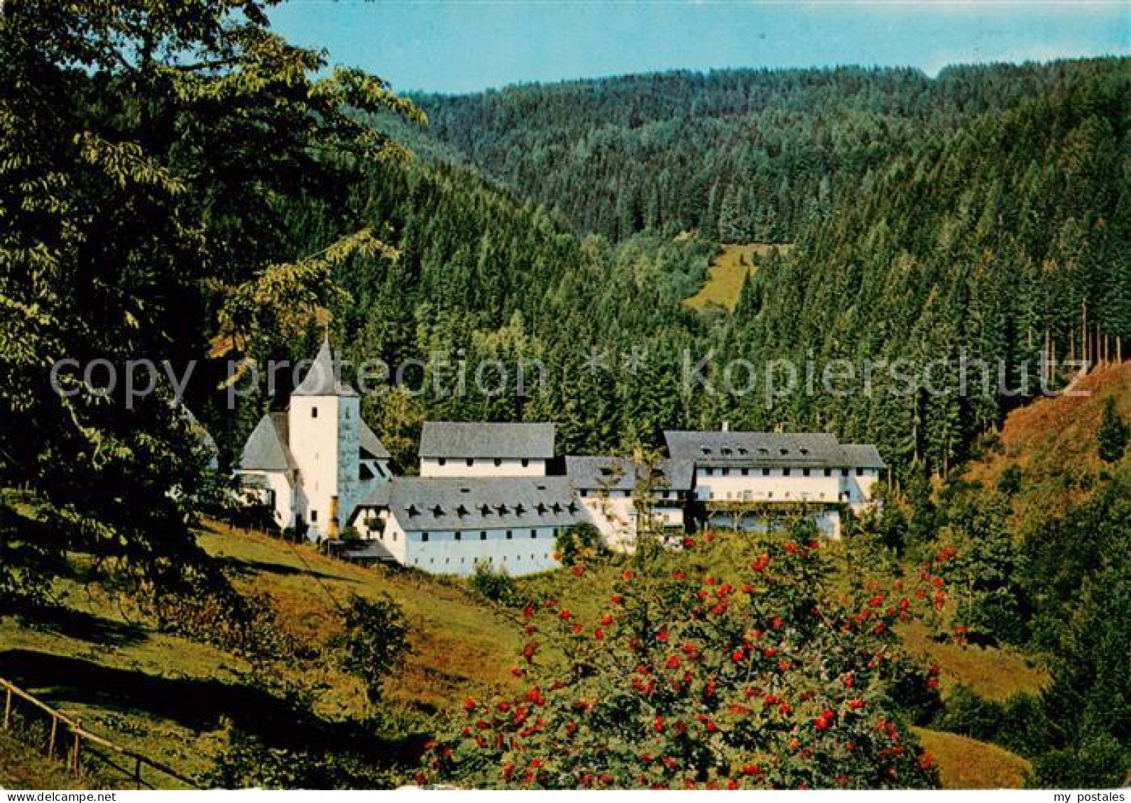 St Leonhard Feldkirchen Alpenbad in den Gurktaler Waeldern