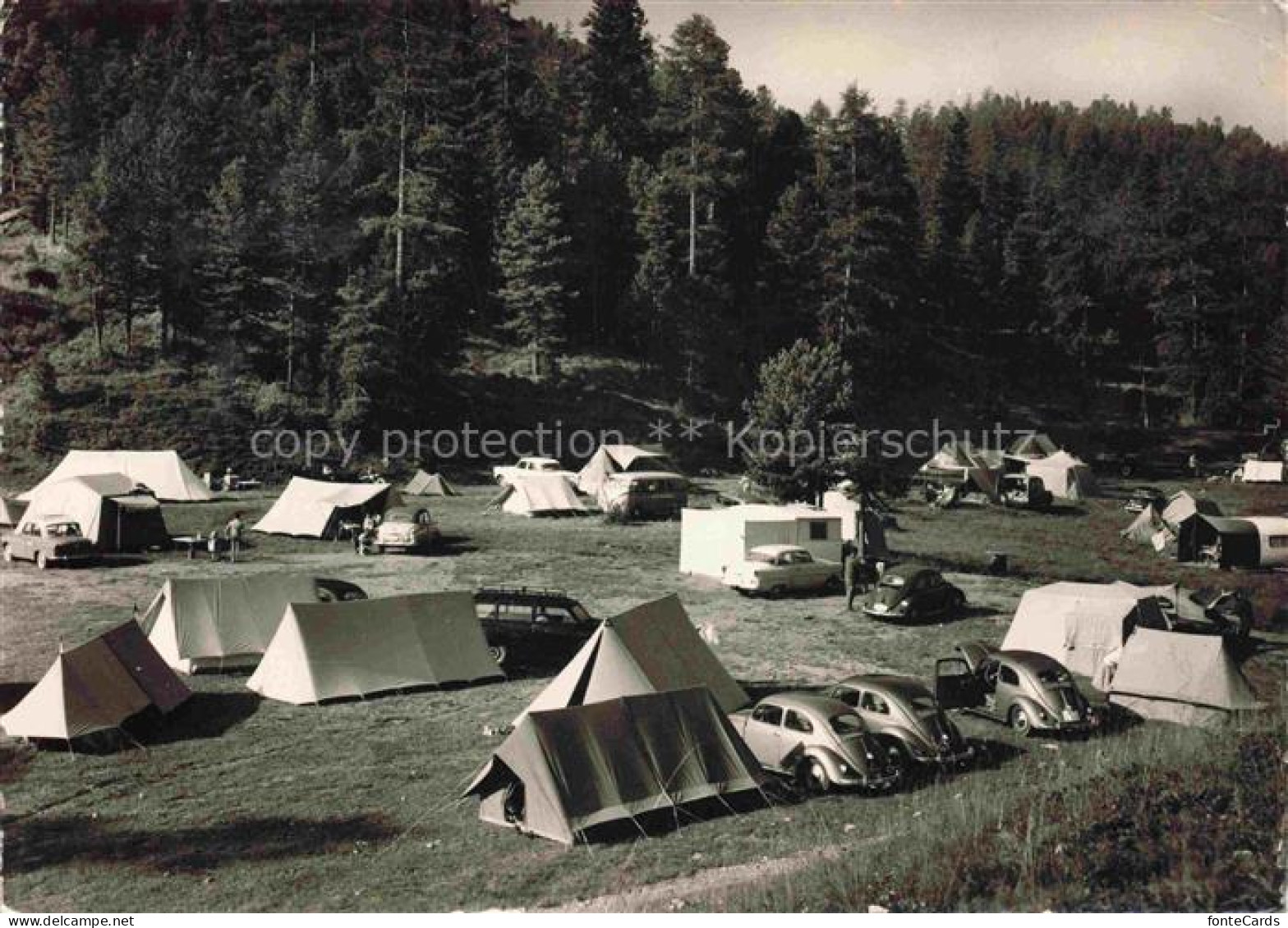 St Moritz  SANKT MORITZ GR Campingplatz Zelte Wald Wohnwagen Autos