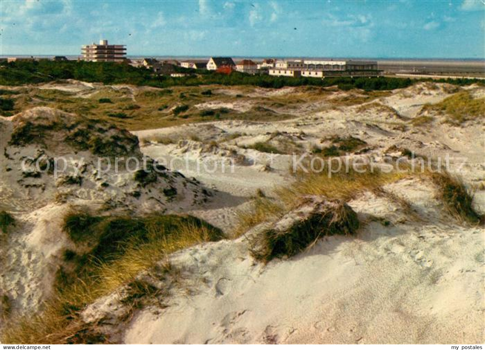 St Peter-Ording Blick auf St Peter Bad mit Meerwasserwellenbad Duenen