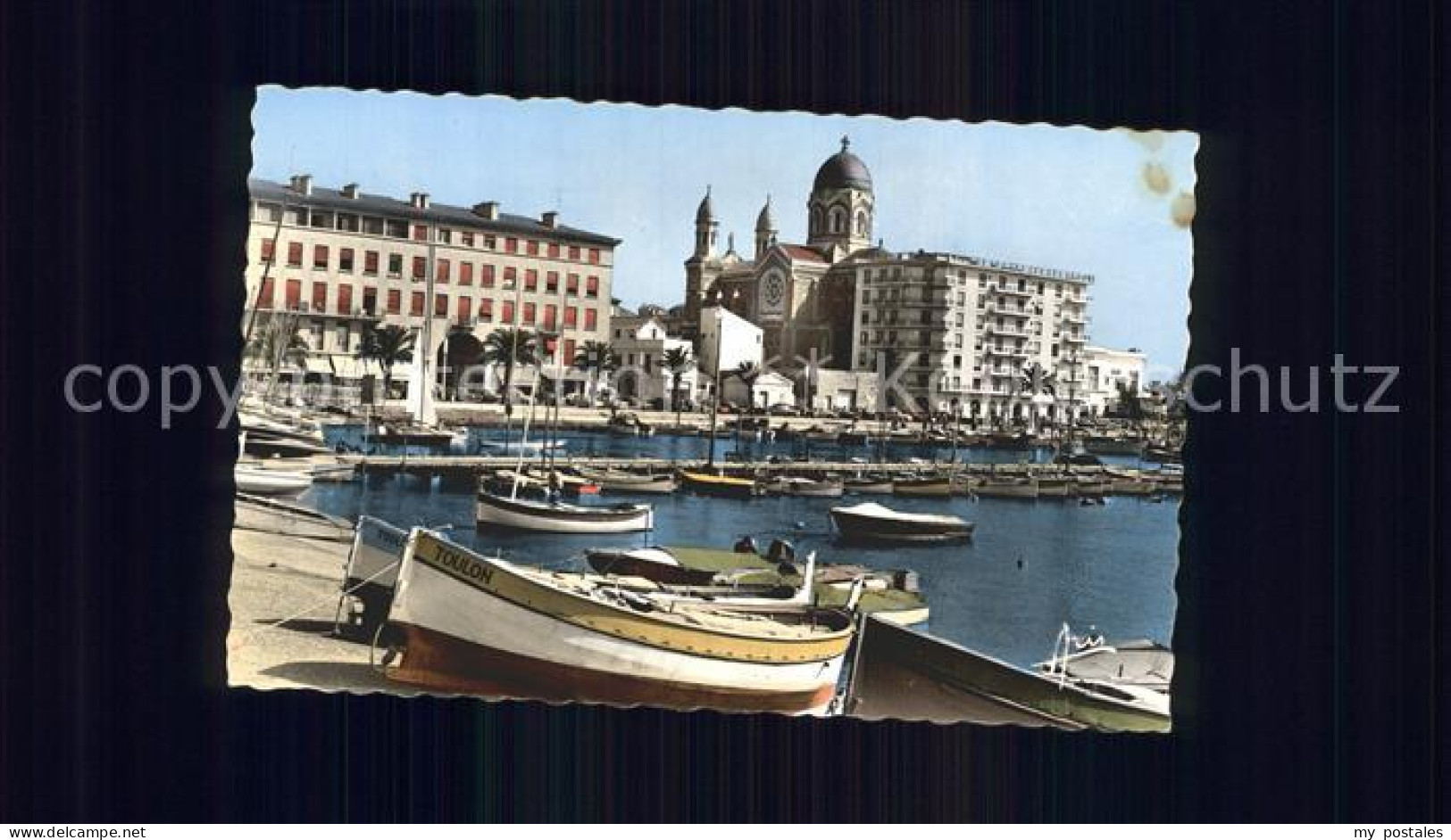 St Raphael Hafen Cathedrale