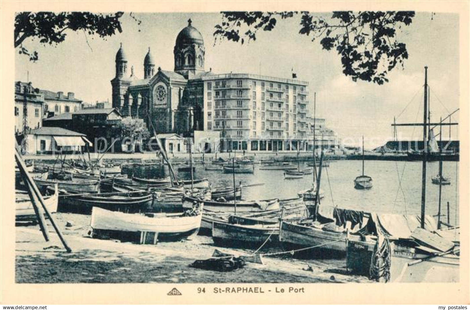 St Raphael Port