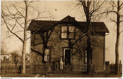 PC US, DELAWARE, FAMILY COTTAGE, VINTAGE REAL PHOTO POSTCARD (b6842)