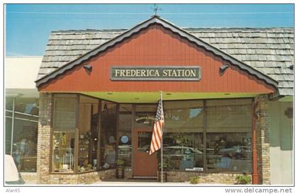 St. Simons Island GA Georgia, Frederica Station Gift Shoppe, Small Town Business, c1960s Vintage Postcard